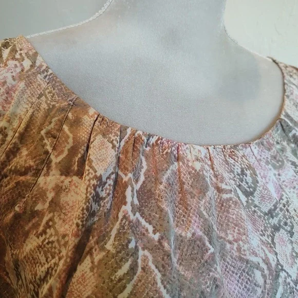 Chico's Size 2 US 12/14 Beige Pink Snake Print‎ Tank Top Camisole Sleeveless - Picture 3 of 7